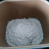 肉松芝士软欧包的做法图解2