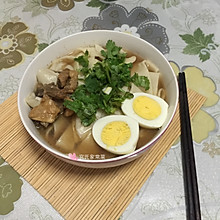 牛肉汤宽面