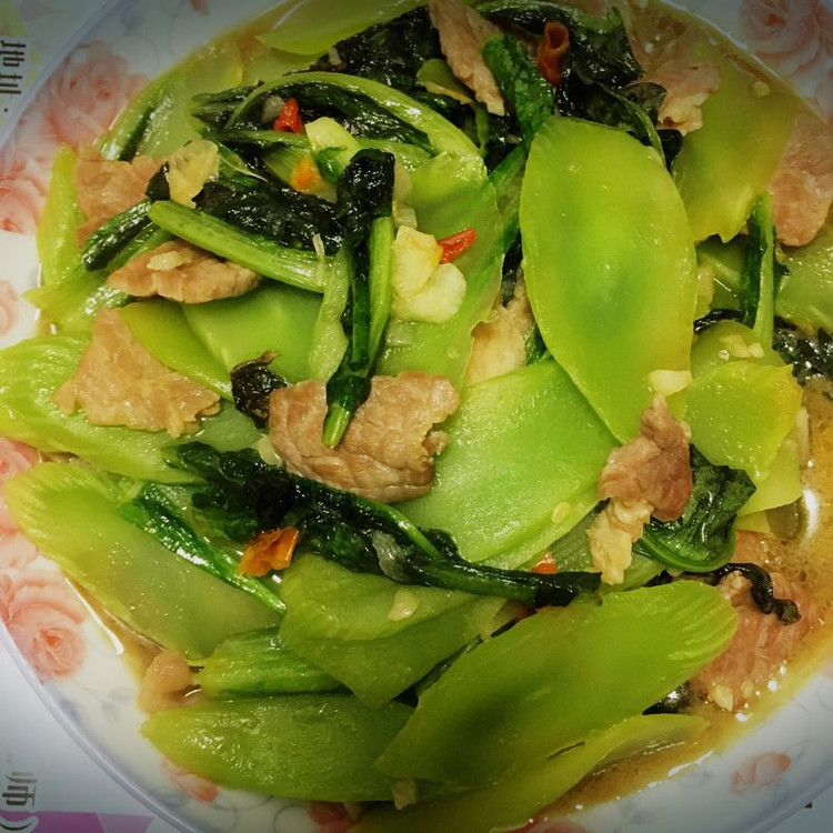 莴笋炒肉的做法