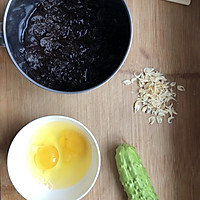 黄瓜紫菜蛋花汤的做法图解1