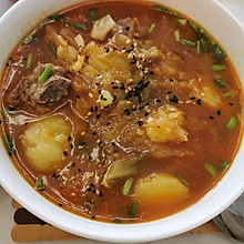 超简单可以喝汤的韩式辣白菜土豆排骨之辣炖排骨