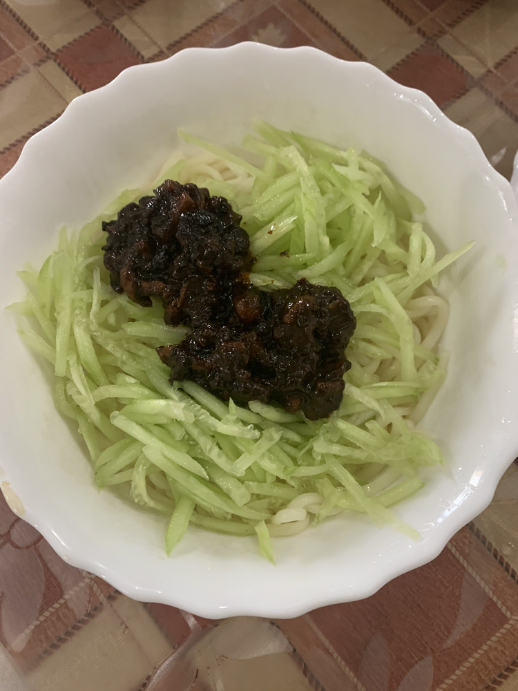 炸酱面的做法