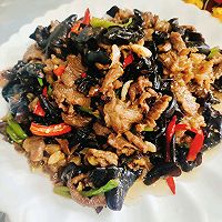 #旅行中的美味#尖椒木耳炒肉的做法图解15