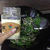 大蒜炒肉的做法图解3