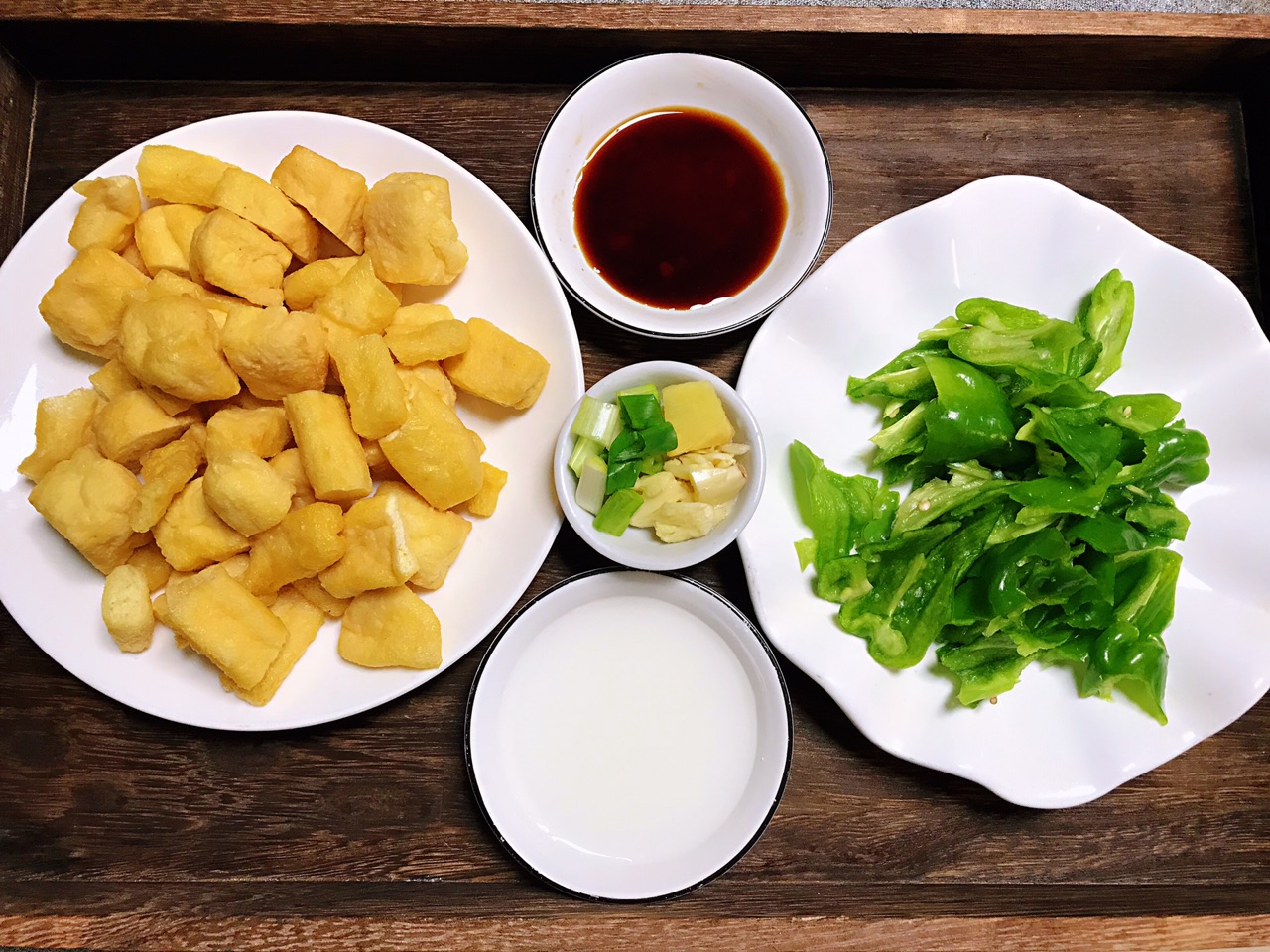 家常豆腐的做法_【图解】家常豆腐怎么做如何做好吃_家常豆腐家常做法大全_溜溜年_豆果美食