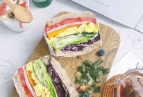 一看就有好心情的彩虹三明治的做法