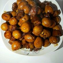 红烧肉炖鹌鹑蛋