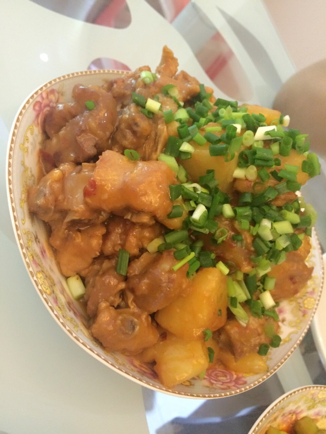 土豆烧排骨