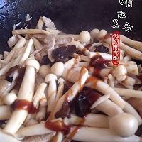 江苏年夜菜必备—海鲜菇烧肉的做法图解18