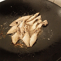 竹仔鱼煮番茄的做法图解6
