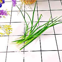 #换着花样吃早餐#少油不加糖【牛奶香葱梳打饼干】的做法图解1