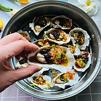 #夏日开胃餐#即刻感受大海的味道老干妈豆豉辣酱蒜蓉酱清蒸生蚝的做法图解12