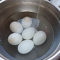 自制爆油咸鸭蛋的做法图解9