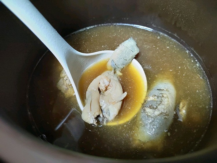 药材炖乌鳢鱼汤的做法