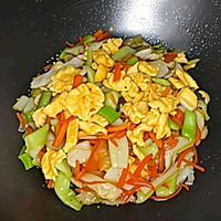  早八人必学！3分钟搞定包菜炒鸡蛋的做法图解8