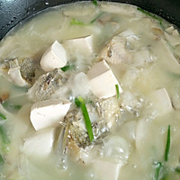 杏鲍菇鲈鱼豆腐汤的做法图解10