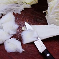 #带着美食去踏青#海虾木耳炒白菜的做法图解2