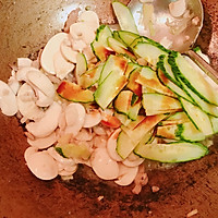 快手下饭菜之肉片炒口蘑的做法图解4