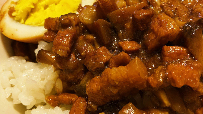 隔壁老王都馋哭的卤肉饭