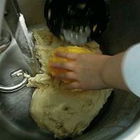 红豆沙粒面包#甜面团的做法图解4