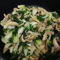 吃点素：奶白菜炒平菇的做法图解6