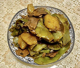 豆角土豆炖肉（超简单随意做法）的做法