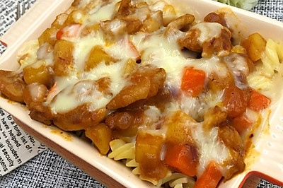 芝士咖喱鸡肉焗面