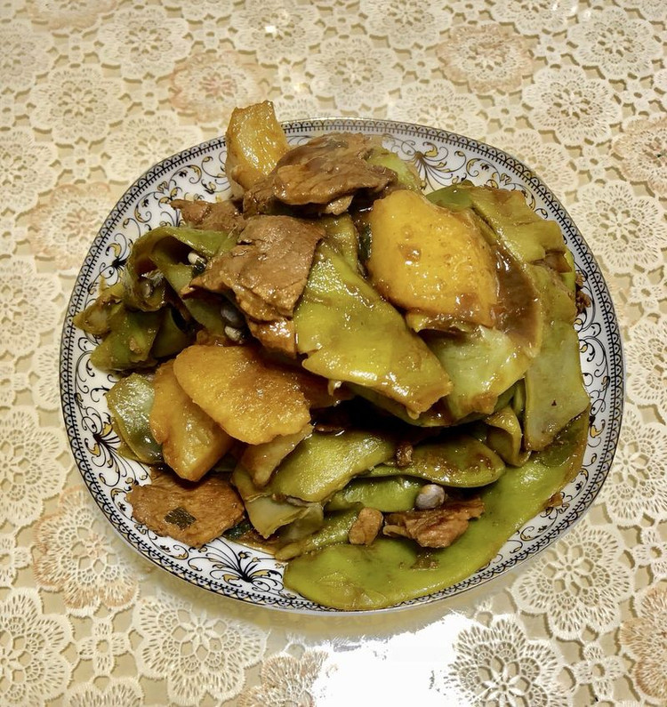 豆角土豆炖肉（超简单随意做法）的做法