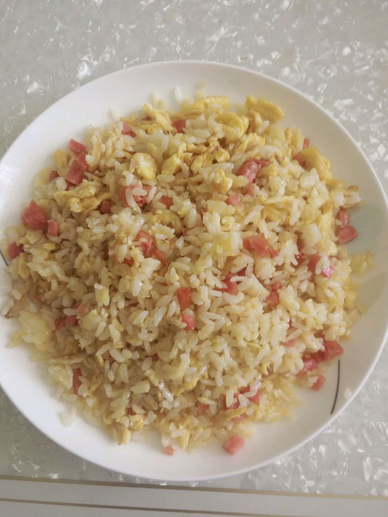 Fried rice with golden eggs