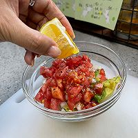 脆饼牛油果酱的做法图解4