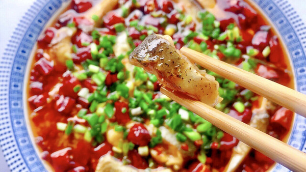 【创意小厨娘】重庆江湖菜来凤鱼——麻辣鲜香，看着就流口水。