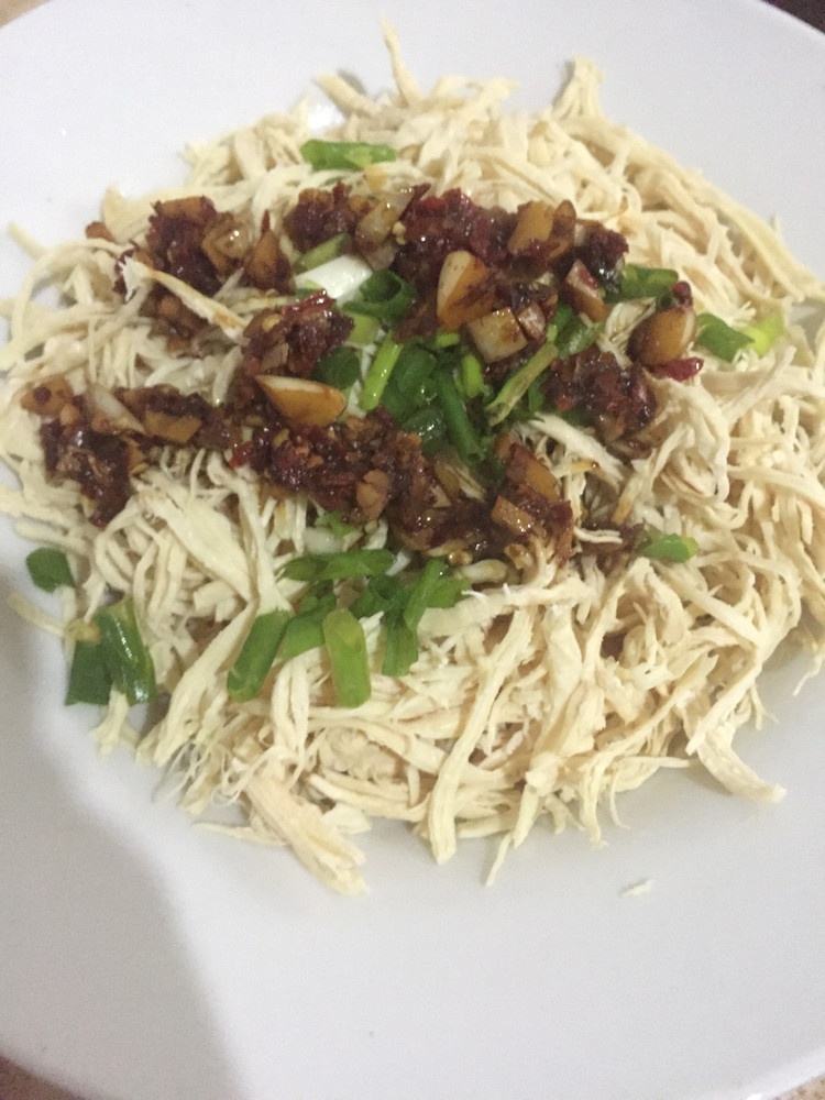香辣鸡丝的做法