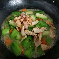 家常干鱿鱼炒丝瓜的做法图解13