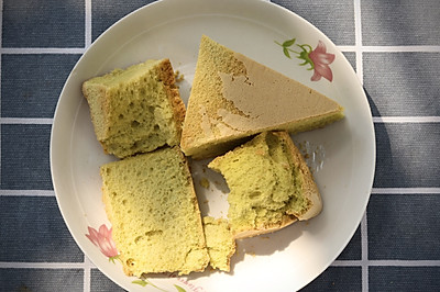 满屋飘香的淡绿色戚风-斑斓蛋糕