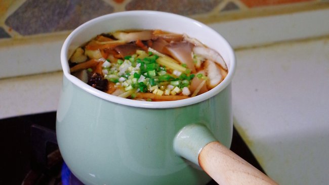 【暖身暖胃又健康】超快手酸辣汤的做法