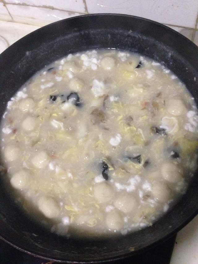 鱼丸木耳紫菜汤的做法图解6