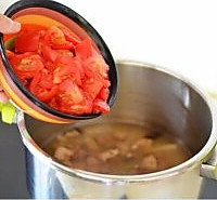 韩式卷心菜番茄牛肉汤的做法图解9