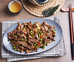 酸爽开胃，多吃两碗米饭才够——酸辣鸡胗的做法