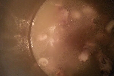 排骨口蘑炖汤