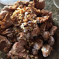 蒜蓉果皮焗排骨的做法图解7