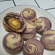 紫薯螺纹蛋黄酥