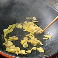 辣炒花甲肉的做法图解3