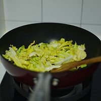 菜心这么做，营养又饱腹：菜心鸡蛋炒面的做法图解5