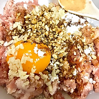 清爽微醇香：菜瓜肉丸汤的做法图解2