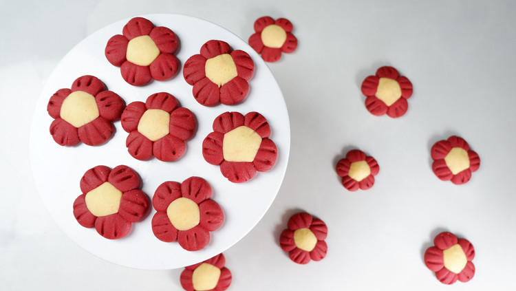 轻松制作可以吃的酥脆小红花的做法