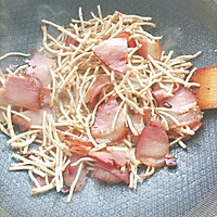 折耳根炒腊肉的做法图解6