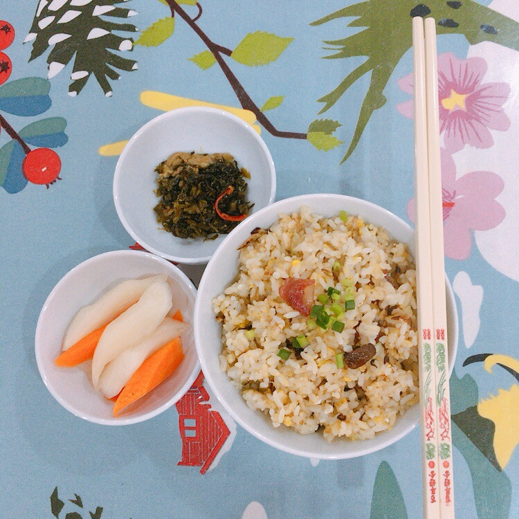 虾油腊味炒饭的做法