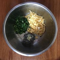 小白菜虾仁鸡蛋饺子的做法图解2