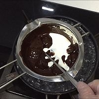 鲜果火龙果慕斯芝士巧克力蛋糕的做法图解10