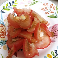 番茄滑蛋虾的做法图解1
